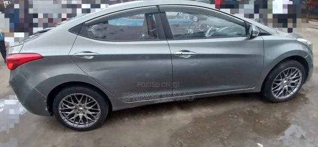 Hyundai Avante 2013