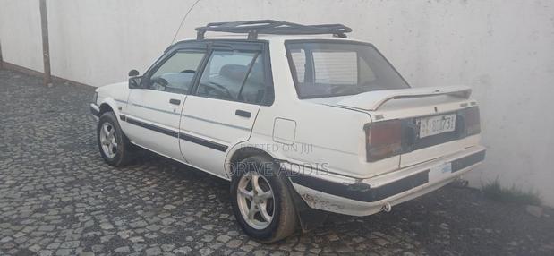 Toyota Corolla 1986 White