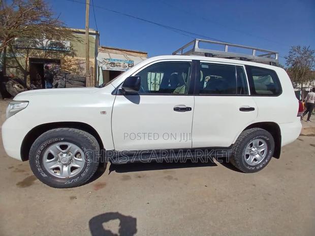 Toyota Land Cruiser 4.5 V8 GX-R 2012 White