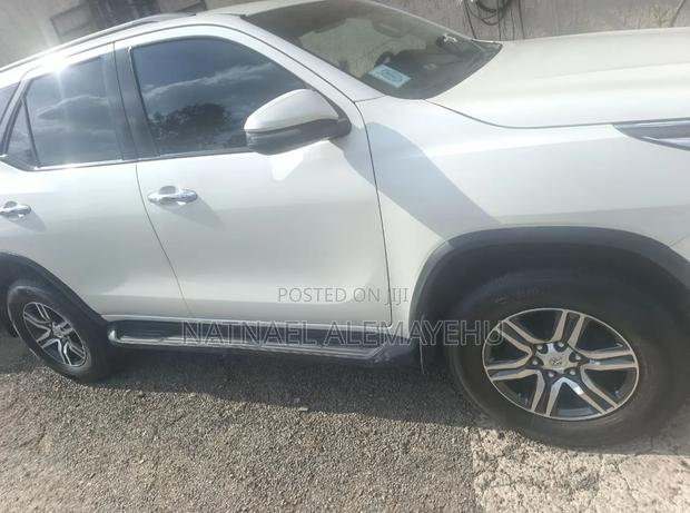 Toyota Fortuner 2022 White