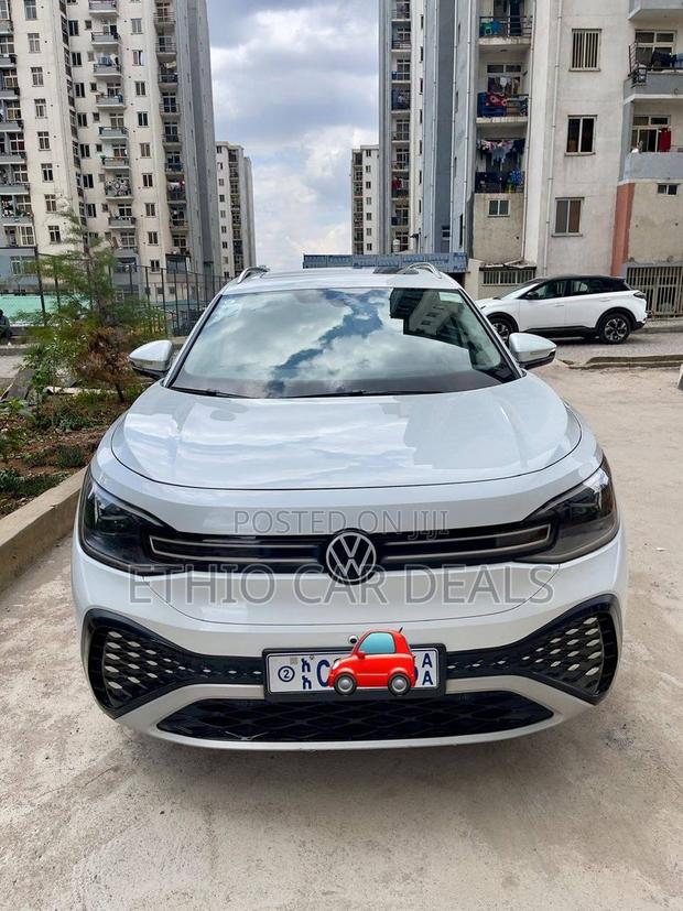 Volkswagen ID.6 2024 White