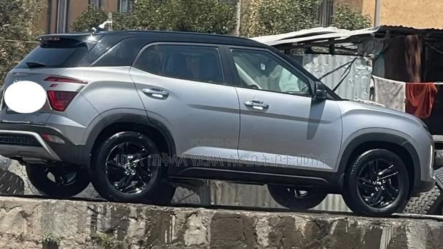 Hyundai Creta 2022 Silver
