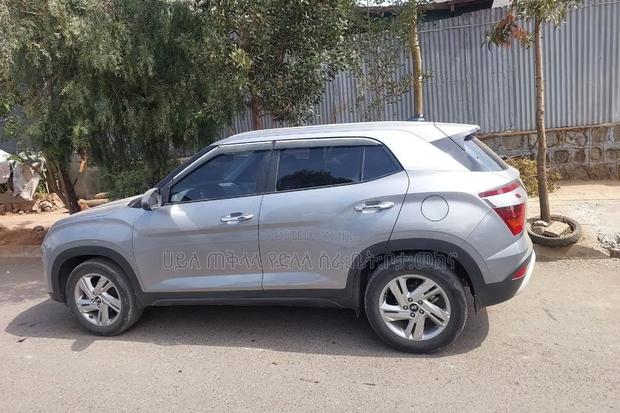 Hyundai Creta 2023 Silver