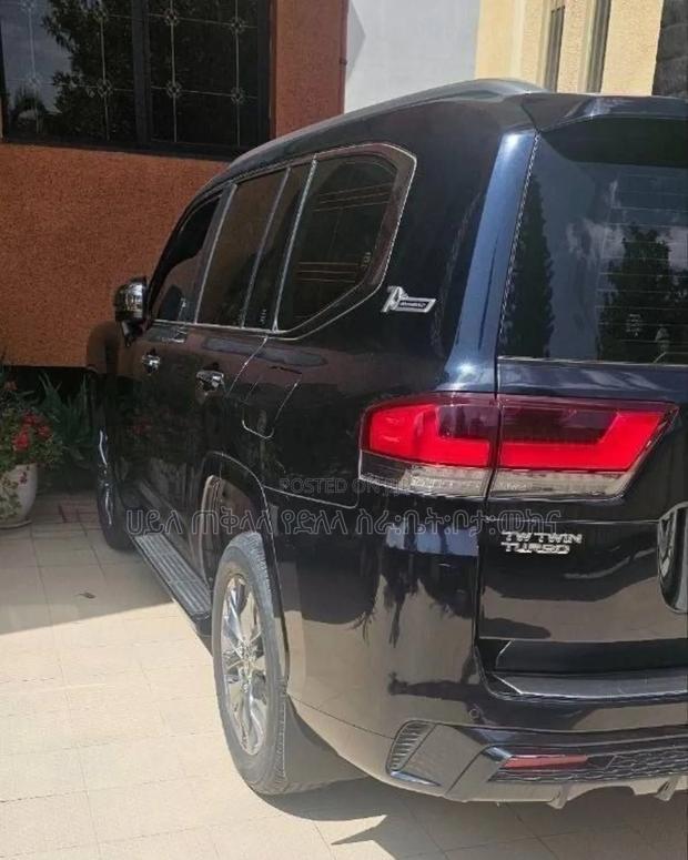 Toyota Land Cruiser 2023 Maroon