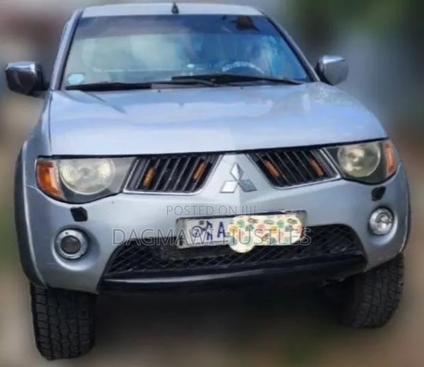 Mitsubishi L200 Club Cab 2.5 136hp 4WD 2008 Silver