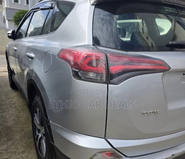 Toyota RAV4 2016 Silver