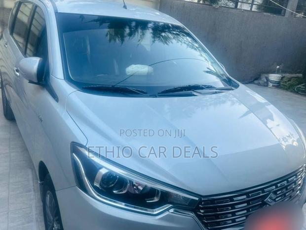 Suzuki Ertiga 2021 Silver