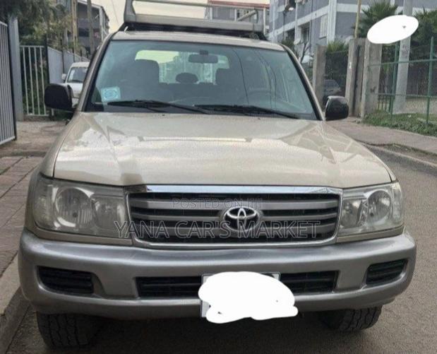 Toyota Land Cruiser 2006 White