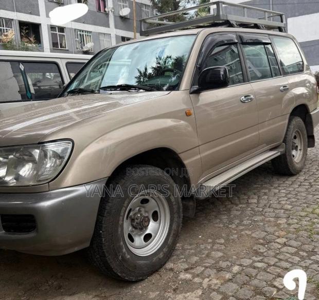 Toyota Land Cruiser 2006 White