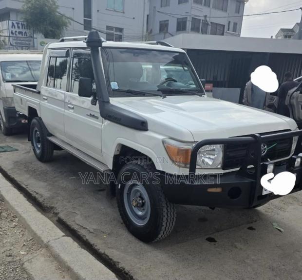 Toyota Land Cruiser 2020 White