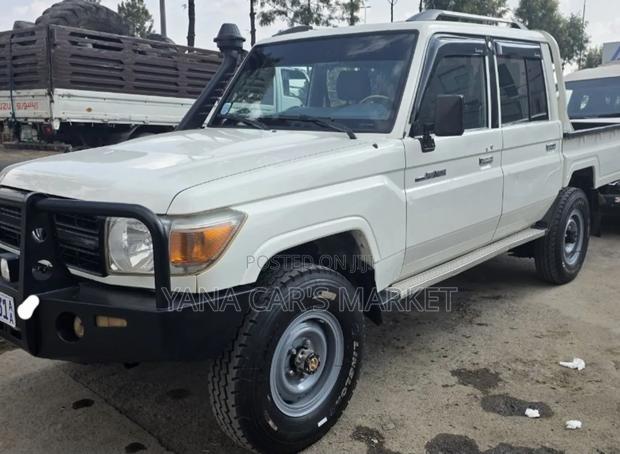 Toyota Land Cruiser 2020 White