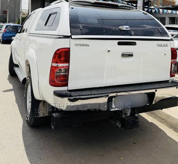 Toyota Hilux 3.0 D-4D 4x4 2013 White
