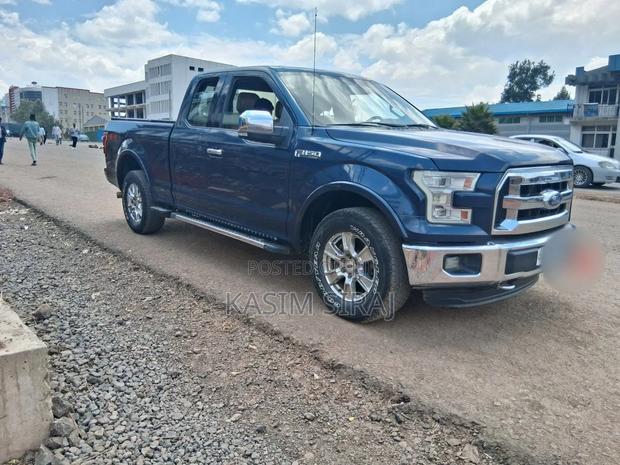 Ford F-150 Lariat 4x2 SuperCab Styleside 6.5 ft. box 145 in. WB 2017 Gray