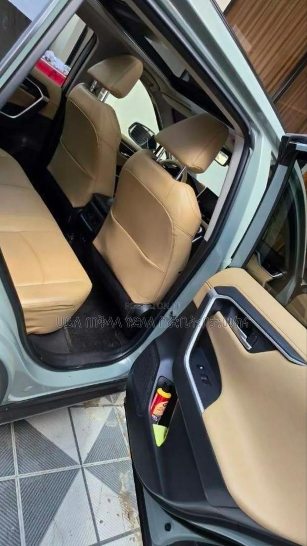 Toyota RAV4 2020 Green