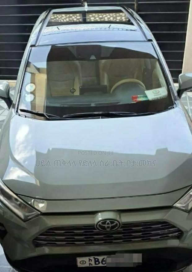Toyota RAV4 2020 Green
