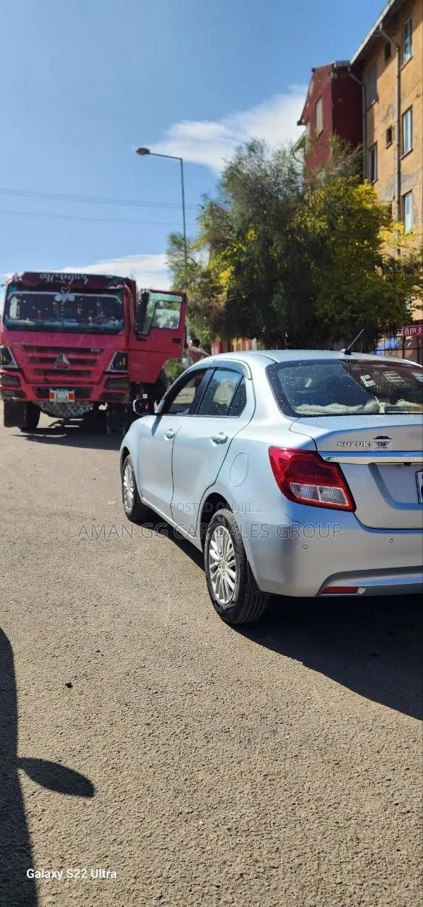 Suzuki Dzire 2024 Silver