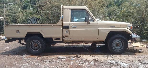 Toyota Land Cruiser 2005 Brown