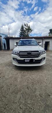 Toyota Land Cruiser 5.7 V8 VX-S 2020 White for sale