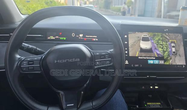 Honda e:NS2 68.8 kWh FWD 2025 Silver