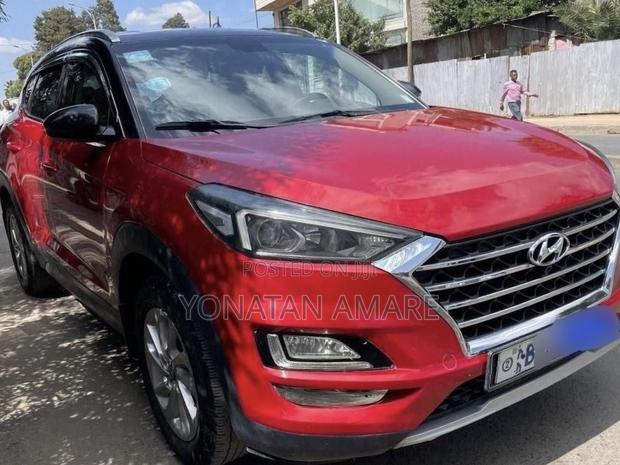 Hyundai Tucson 2018 Red
