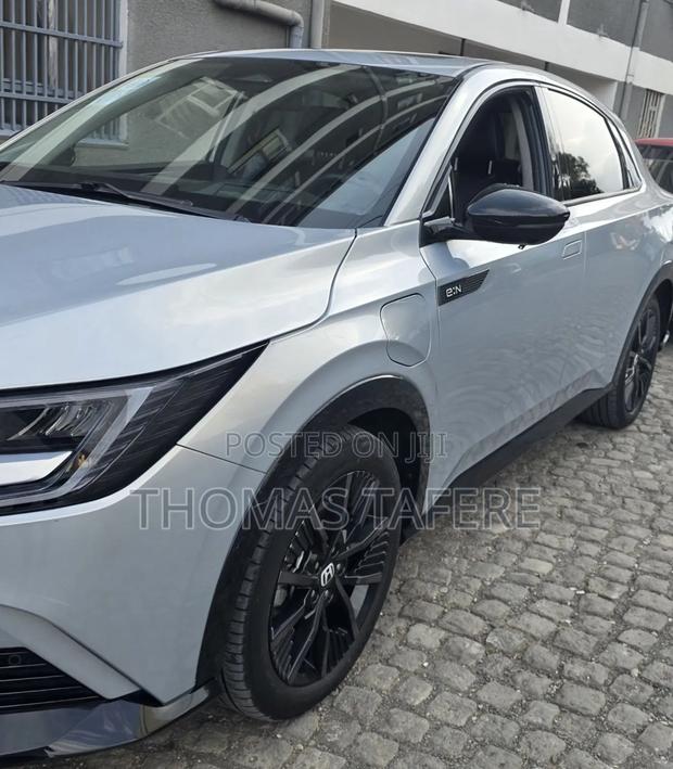 Honda e:NS2 68.8 kWh FWD 2025