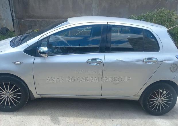 Toyota Yaris 2009 Silver