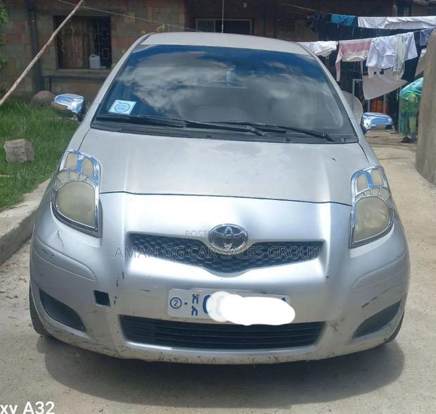 Toyota Yaris 2009 Silver