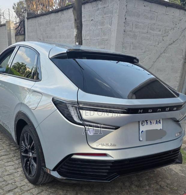 Honda e:NS2 68.8 kWh FWD 2025 Gold