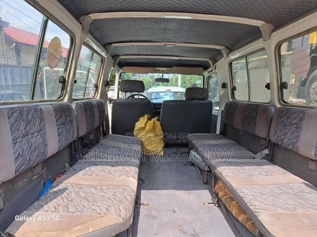Toyota Land Cruiser 2003 White