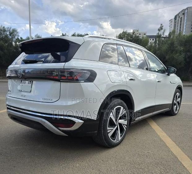 Volkswagen ID.6 2024 White