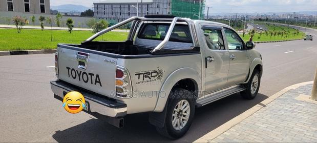 Toyota Hilux 2007 Beige