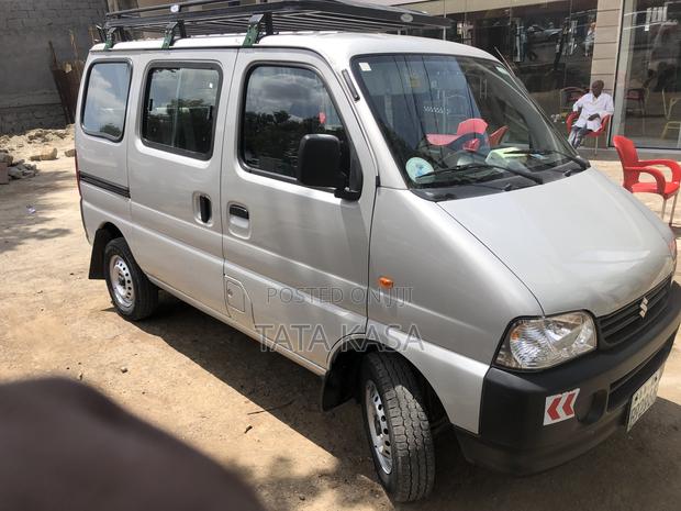 Suzuki Eeco 2025 Silver