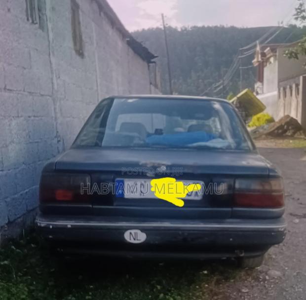 Toyota Corolla Sedan 1990 Blue