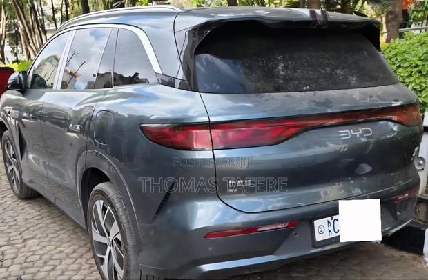 BYD Tang EV 2025