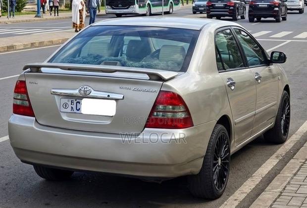 Toyota Corolla Sedan 2003 Gold