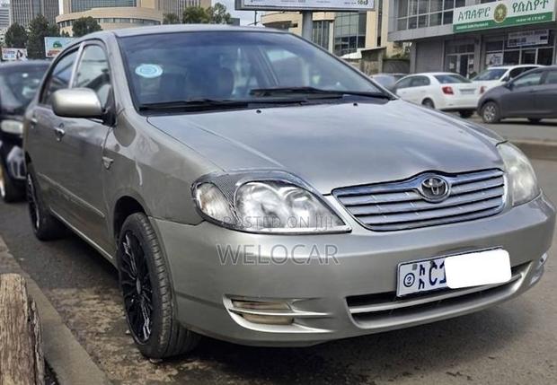Toyota Corolla Sedan 2003 Gold