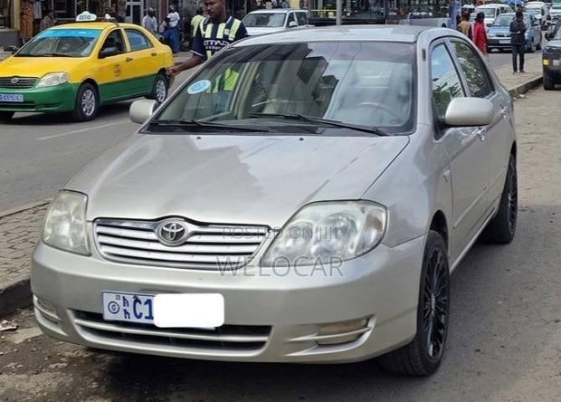 Toyota Corolla Sedan 2003 Gold