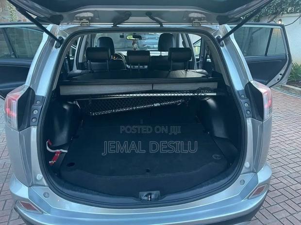 Toyota RAV4 2016 Silver