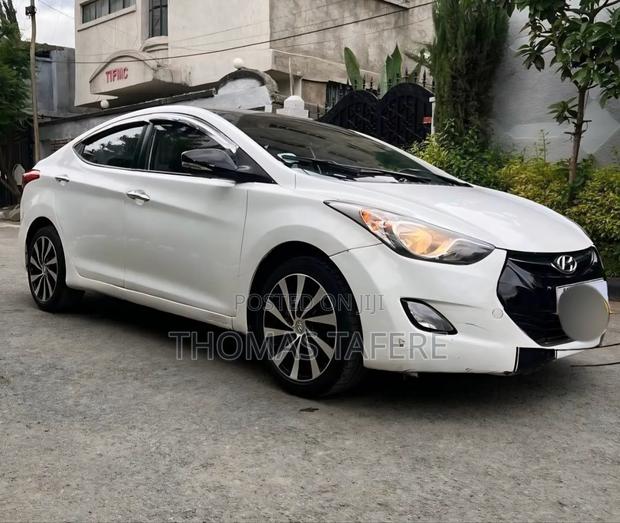 Hyundai Elantra 2015 White