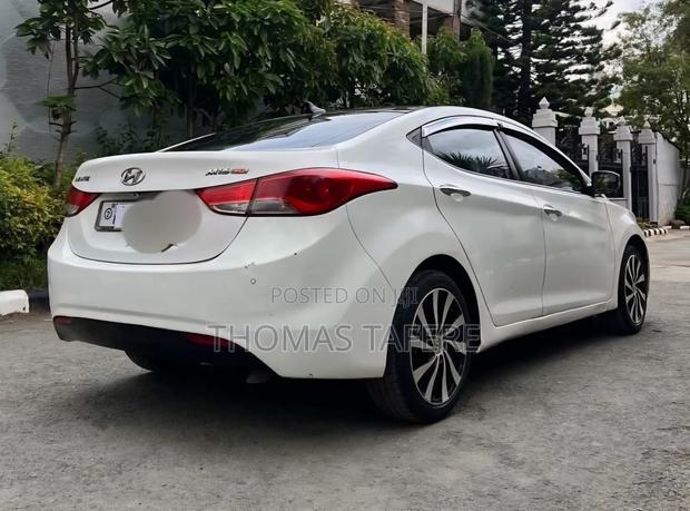 Hyundai Elantra 2015 White