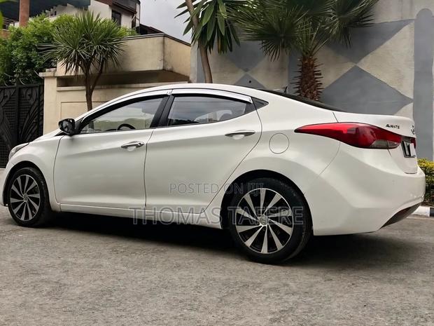 Hyundai Elantra 2015 White