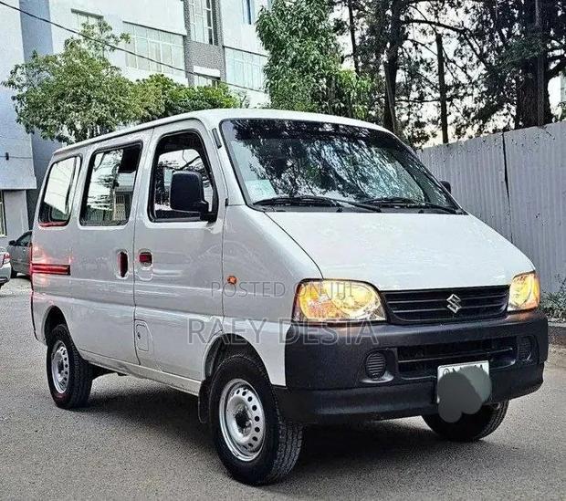 Suzuki Eeco 2024 White