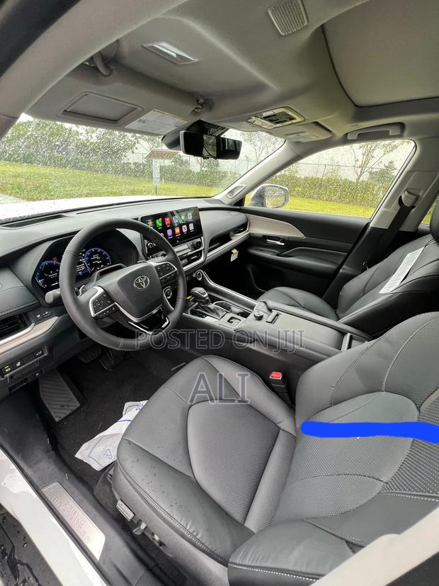New Toyota Grand Highlander Hybrid MAX Platinum AWD 2025 White