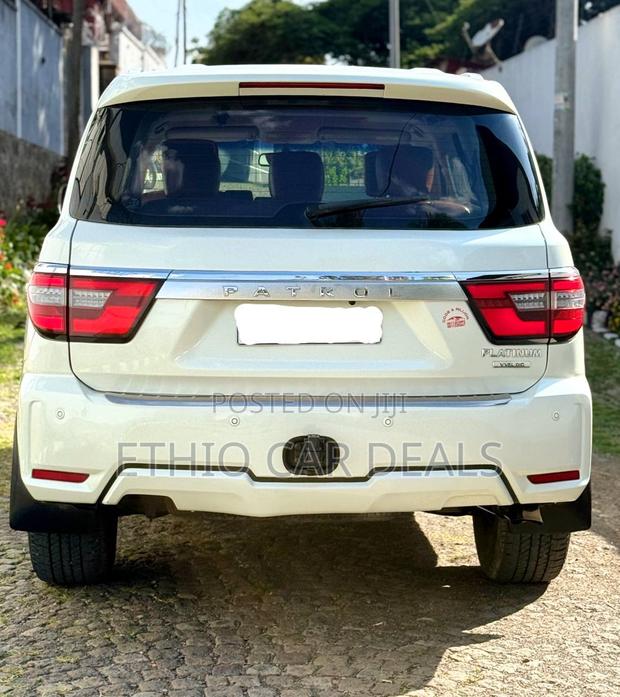 Nissan Patrol 2021 White