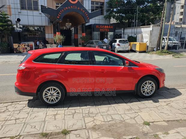 Ford Focus 2021 Red