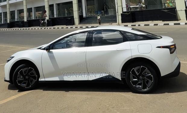 Toyota bZ3 2025 White