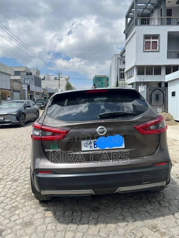 Nissan Qashqai 2018 Brown