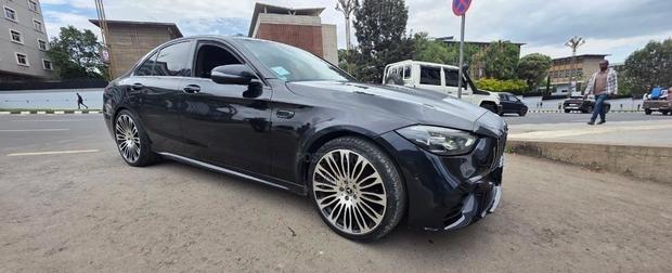 Mercedes-Benz C220 2017 Black