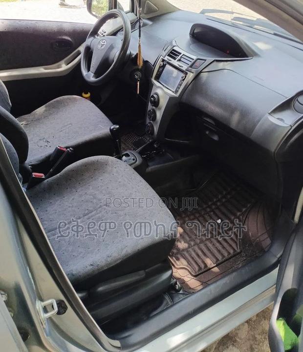 Toyota Yaris 2006 Silver