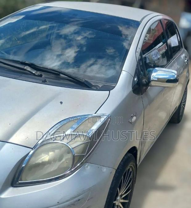 Toyota Yaris 2009 Silver